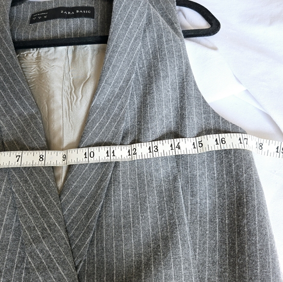 Zara S sleeveless blazer vest, grey with white stripes - Picture 8 of 10